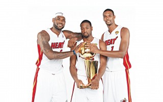 姚明生涯百大扣篮，姚明生涯百大扣篮视频？