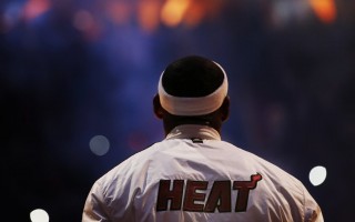哪个电视台播放nba，哪个电视台播放老舅？
